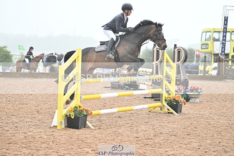 240505A-125045-05196 - Cls 4 Blue Chip Pony Newcomers & 1m Open
