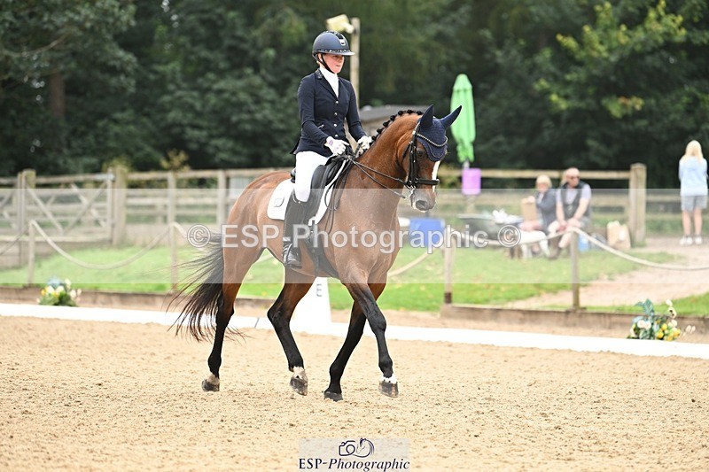 240811-114834-05614 - 305-Emily.Coller-Iondale