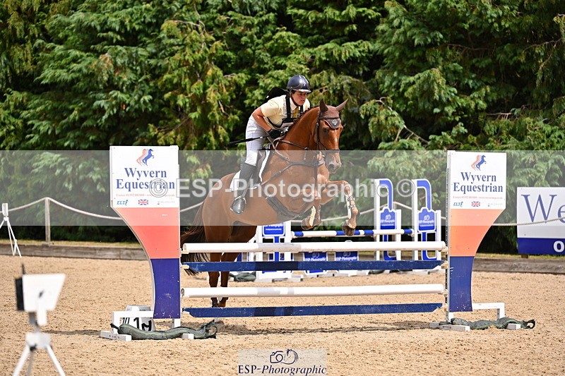 250802A-135433-05644 - F-261-Lizzie.Luxton-ROYAL.POINT.EMBER