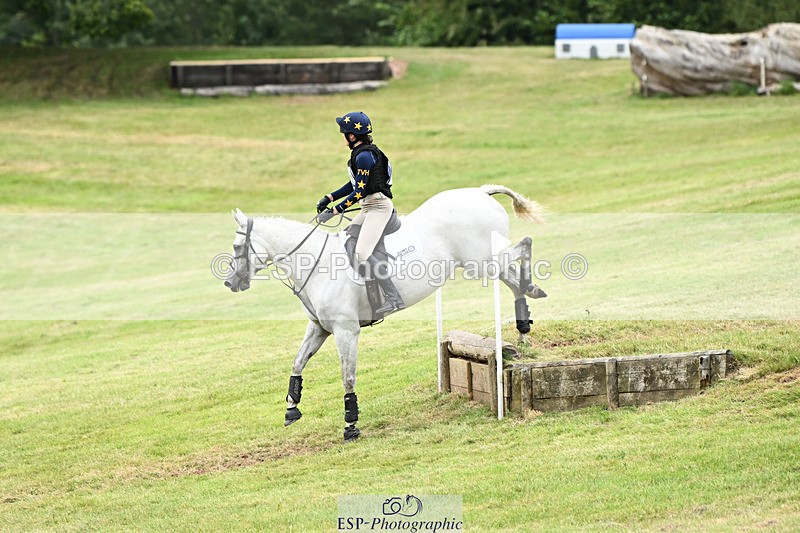 240825X-162820-36781 - 80cm XC 15.30 to 16.30