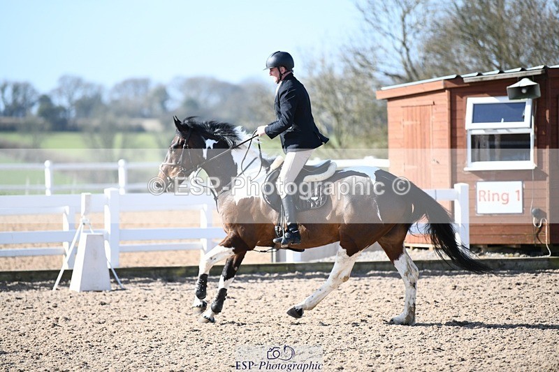 250330-101509-06045 - Cls 32 British Novice and 90cm