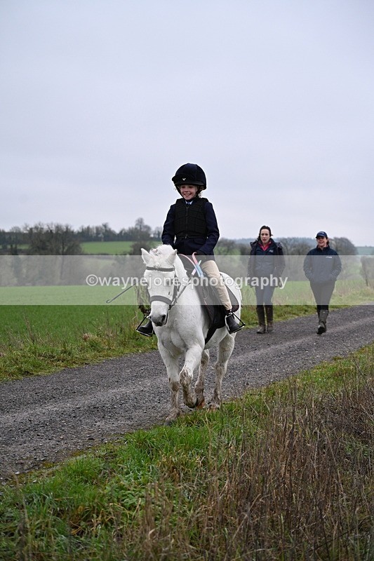 WJ7_9797 - Walk out..