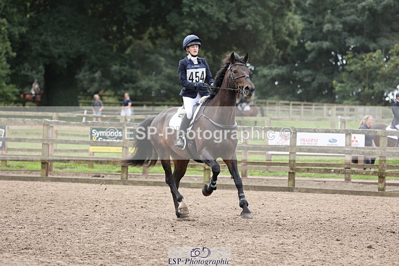 240804-114057-12744 - 454-Bella_Stevens-TOTALLY_WORTH_IT