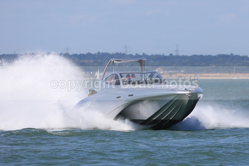 170702 UNNAMED SILVER ROCKET SHIP RTI_5344 - Racing Powerboats