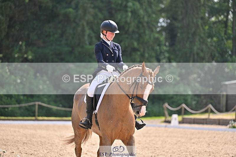 250523A-153225-07885 - A-057-Tabitha.Moore-BILLY.HOODOOS