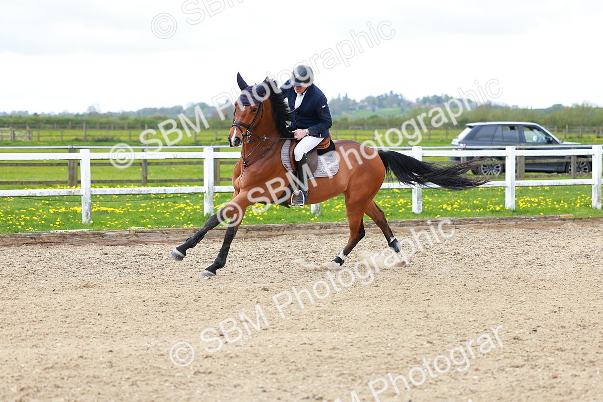 SBM_002371 - Class 10 - Senior Newcomers - 1.10m