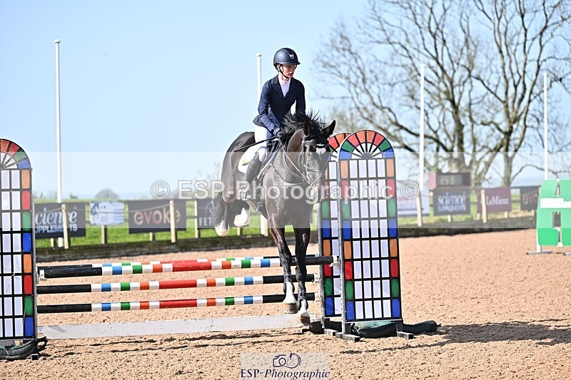 260408-102901-00162 - Cls 2 British Novice and 90cm