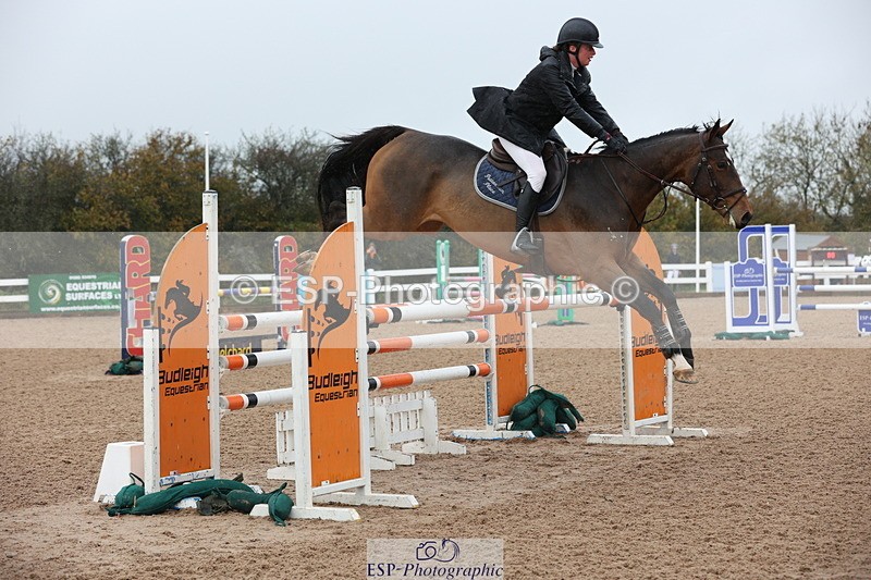 231112A-131419-04348 - Cls 20 Newcomers & 1.10m Open