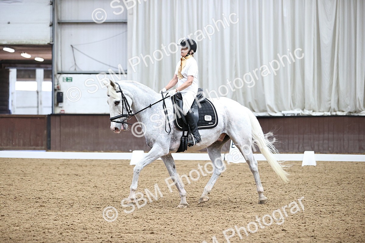 SBM_003443 - Novice 4 - 14.47-16.34