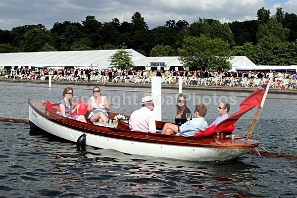 090704 VAMPIRE IMG_1459 - HENLEY REGATTA  SATURDAY 4th JULY 2009