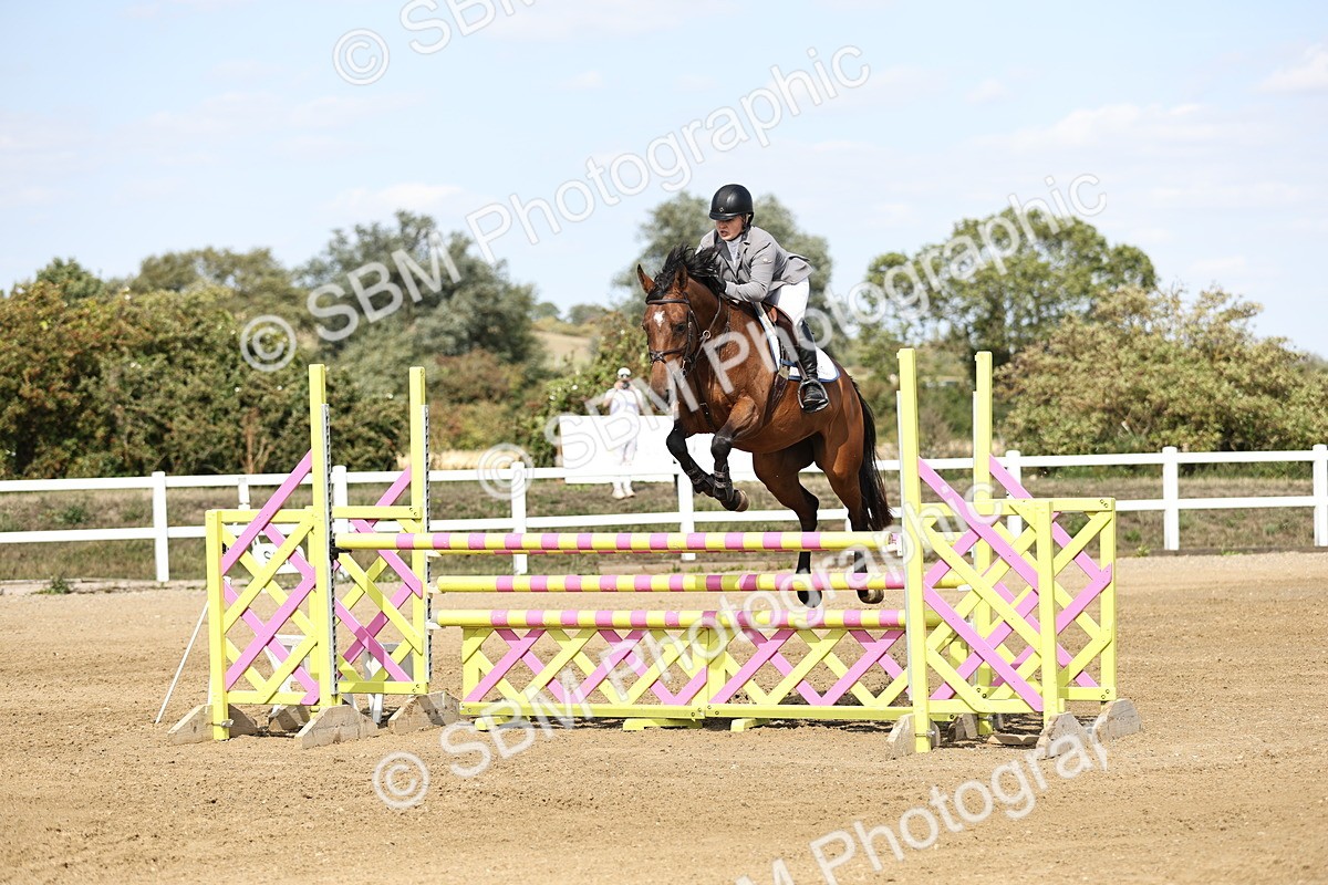 SBM_005100 - Class 6 = Senior Newcomers - 1.10m Open