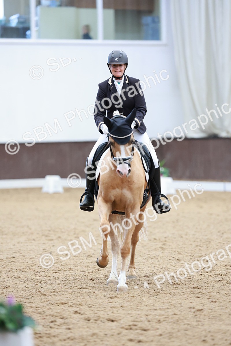 SBM_009856 - Class 6b - Novice 6 - 12.40-13.43