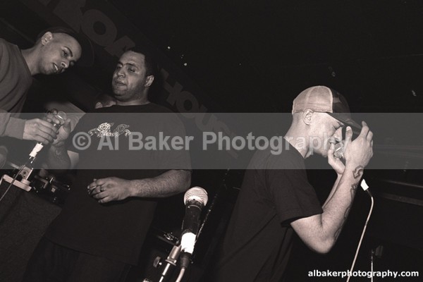 27 broke-n-english - Friends-&-Family @ the-roadhouse 04.02.06