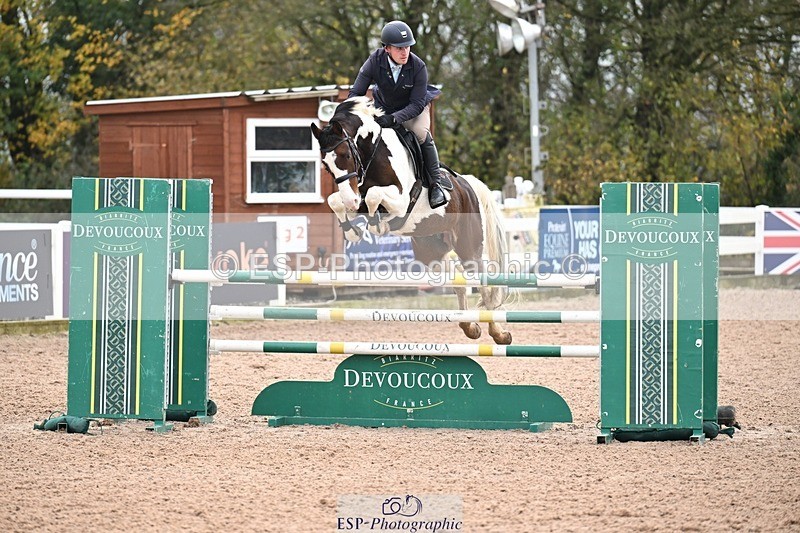 251105-142807-00878 - Cls 06 Fox & 1.20m