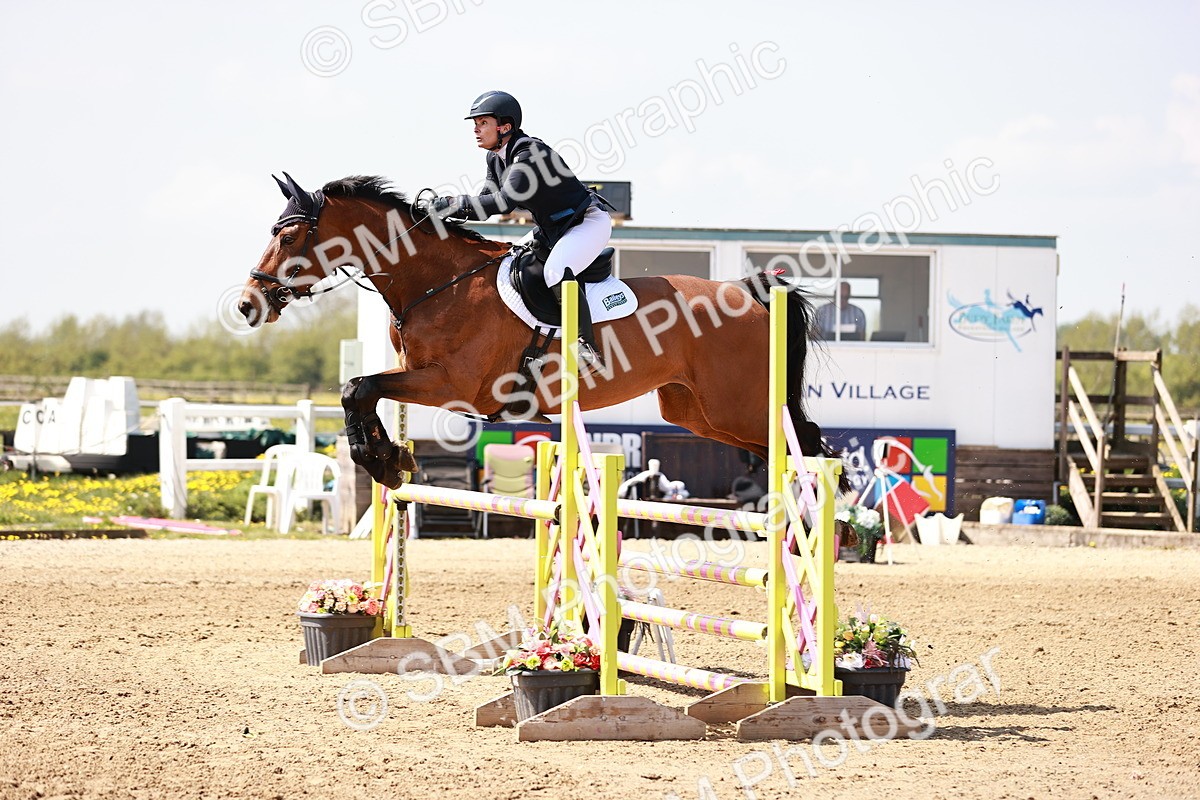  - Class 23 - Senior 1.05m