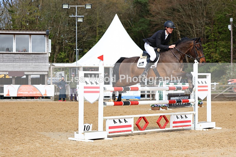 3E7A2200 - Class 8: Senior Foxhunter/1.20 open