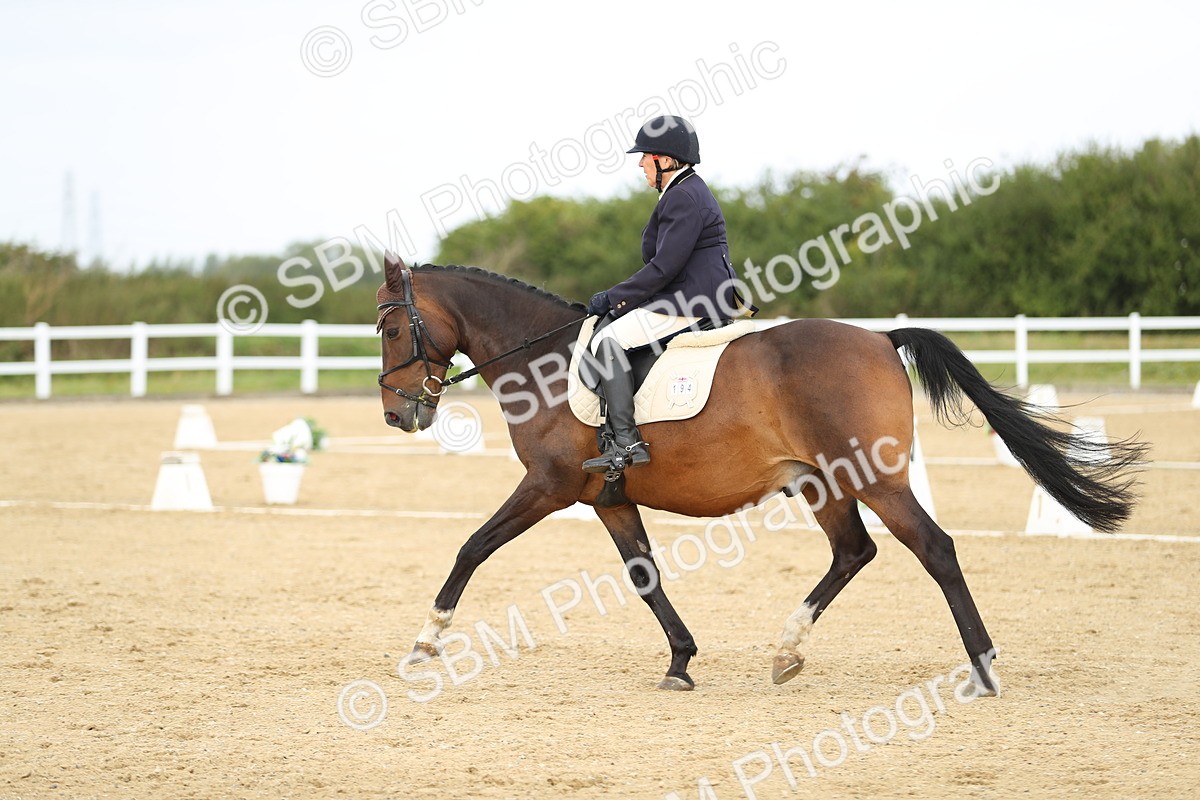 SBM_016427 - Class 13 - Novice 23 - 11.25-12.35