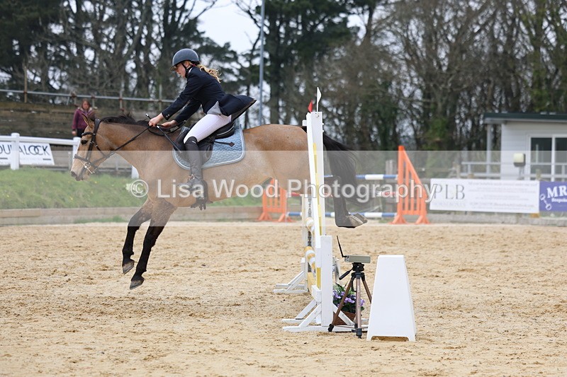 3E7A8302 - Class 12: Junior 80cm