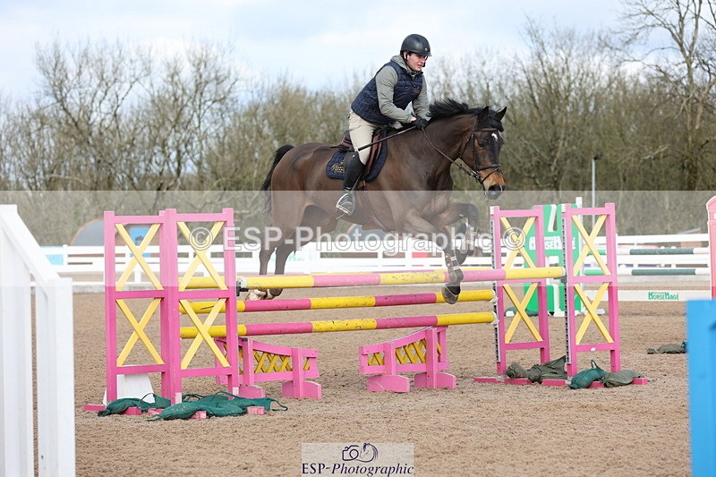 240223A-121047-01115 - Cls 4 Snr 1.05m Open