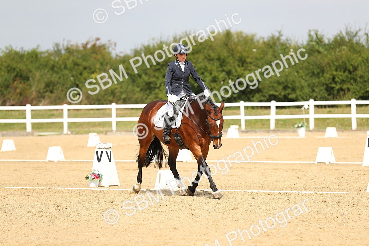 SBM_016479 - Class 13 - Novice 23 - 11.25-12.35