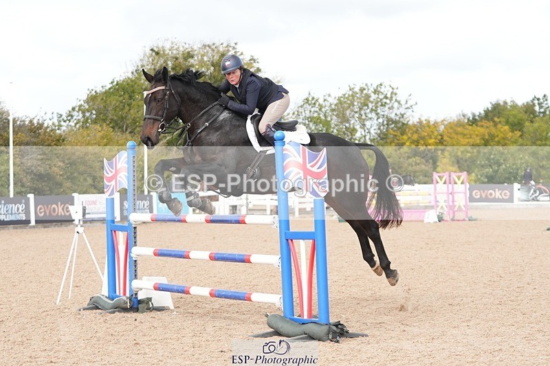 251005-132743-03547 - Cls 27 1.05m Amateur Qualifier