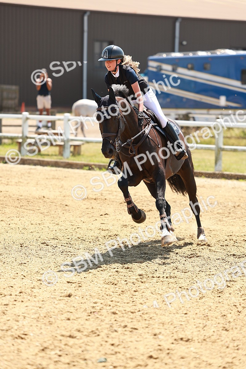 SBM_001376 - Class 4 - Senior Newcomers - 1.10m