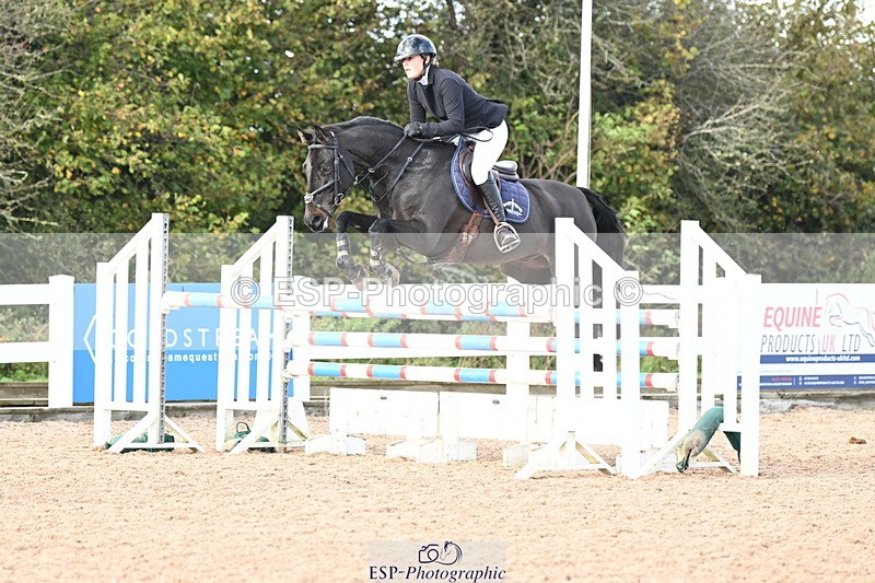 241023A-140611-00964 - Cls 4 Newcomers and 1.10m Open