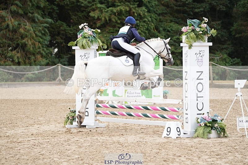 250824A-110827-35080 - 2046-Nancy.Carter-TVs.Rebel