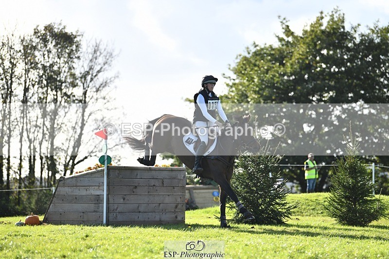 231022-150926-29125 - 352-GREANNANSTOWN.QUARRYMAN.GIRL-Grace.Taylor-XC