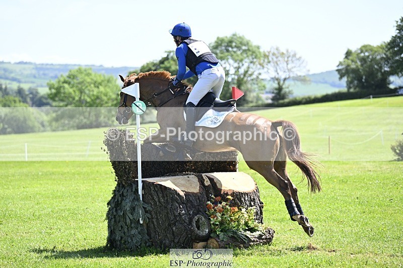 240525-113346-13062 - 356-CREEVAGHSTABLES_IFICUDIWUD-Tim_Cheffings