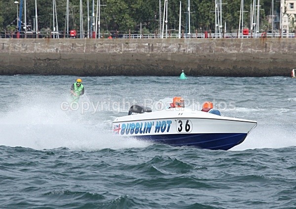 090906 BUBBLIN HOT TORQUAY WATERSKI RACE IMG_4667 - Racing Powerboats