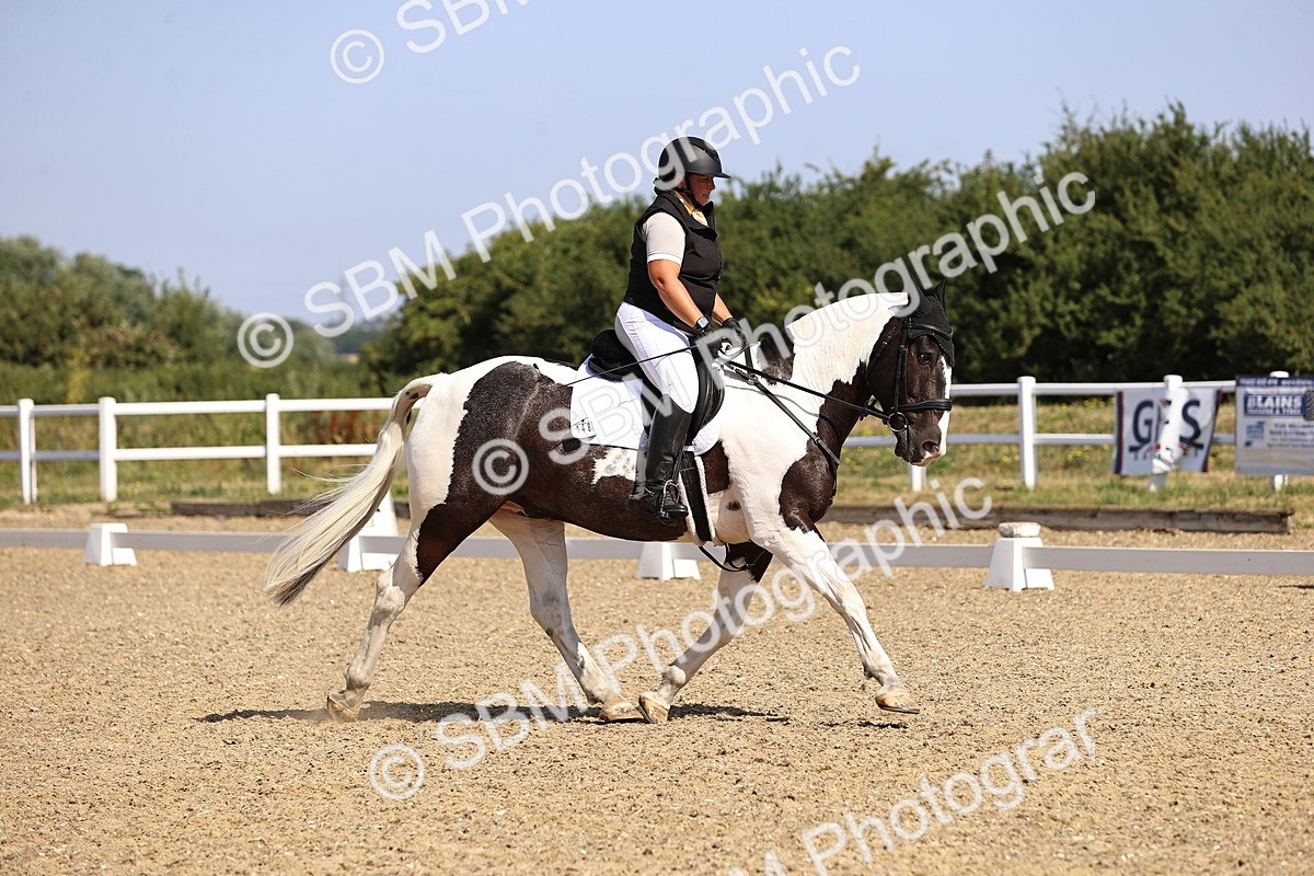 SBM_009244 - Novice 5 - 9.50-10.53