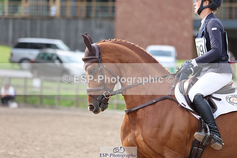 240804-162035-16807 - 709-Valentine_Emsens-HIT_CHAN_BOY_ALFA