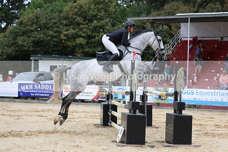 3E7A3177 - Class 8: Senior Newcomers/1.10m open