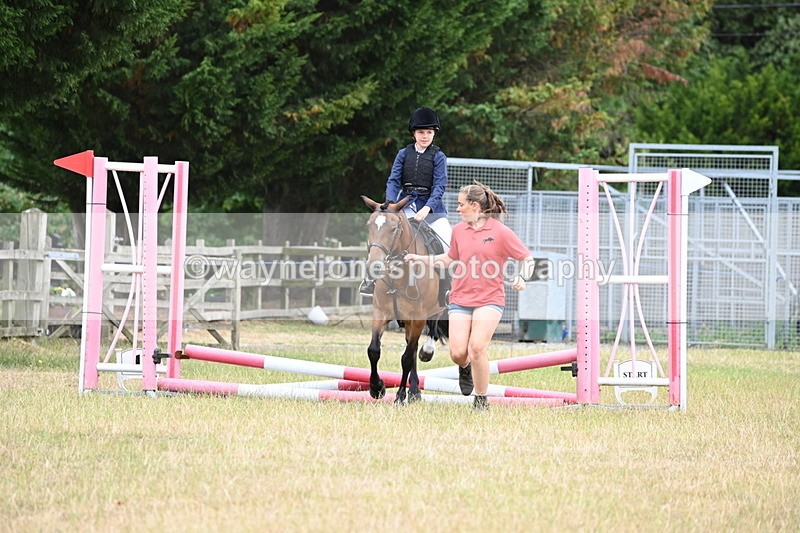 WJ6_9409 - Class 12 Minimus Jumping 45cm