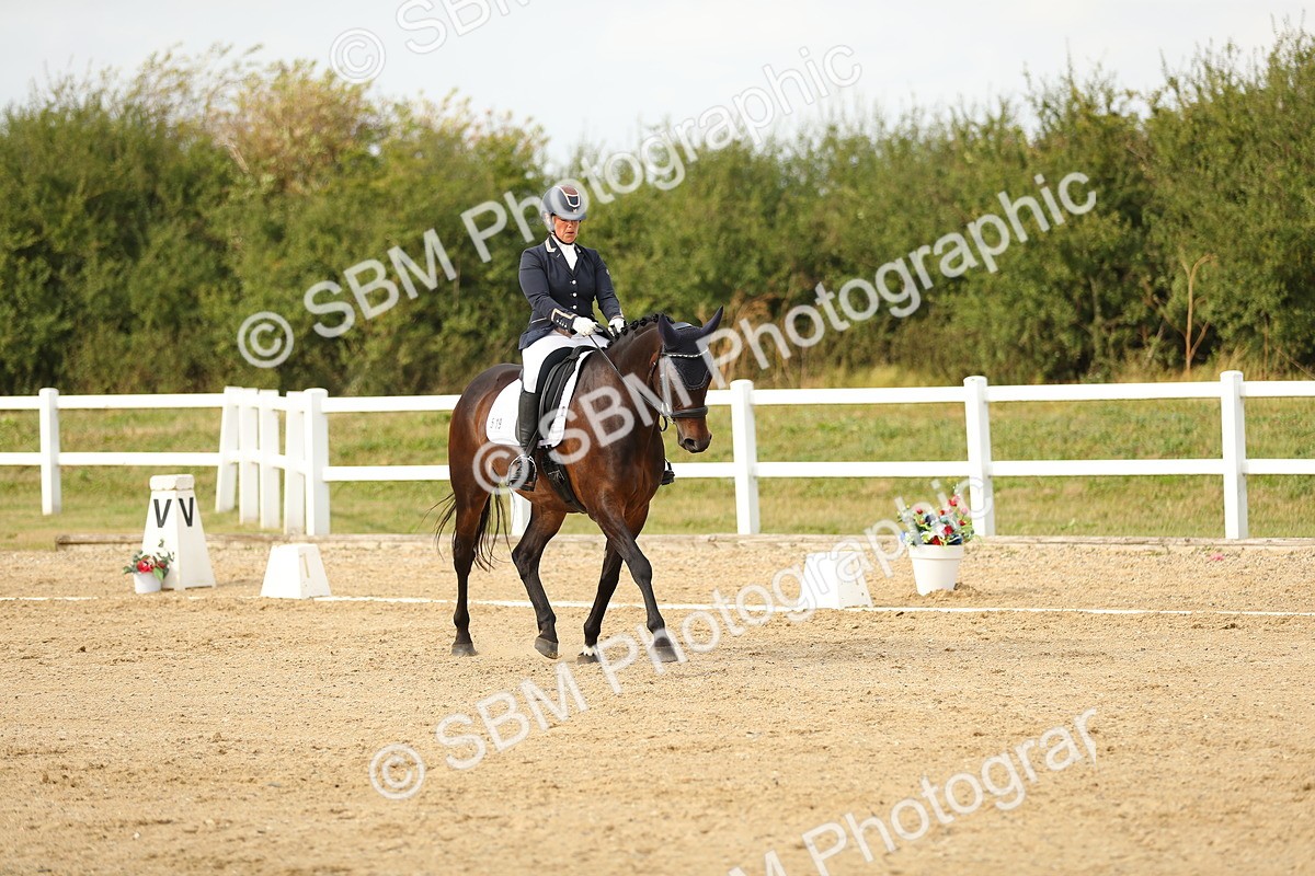 SBM_018475 - Class 14 - Novice 23 - 15.16-16.19