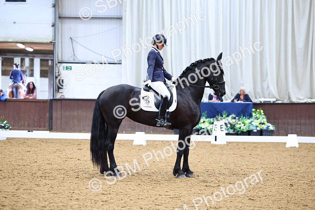 SBM_006585 - Class 5 - novice 6 - 12.04-13.07