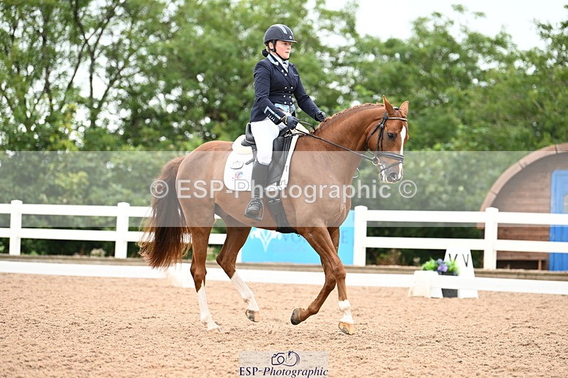 240815A-115120-00886 - 159-Verity.Perry-Bianchi