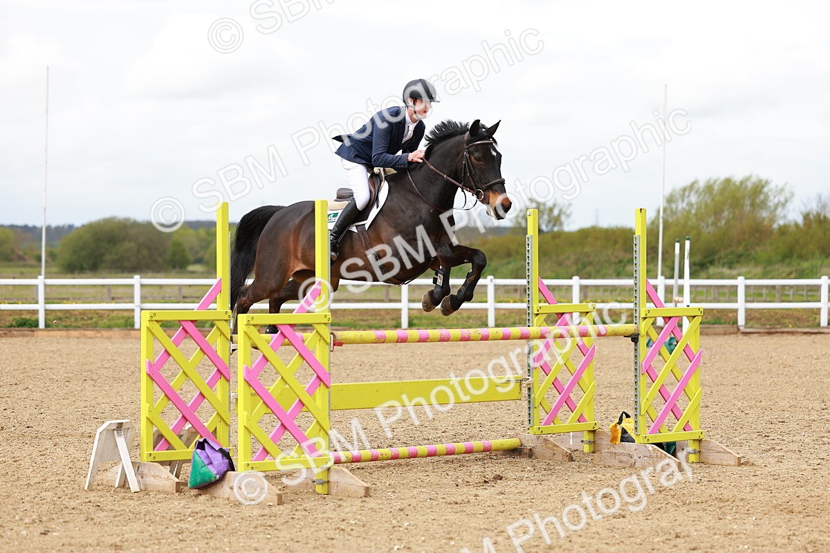SBM_002462 - Class 10 - Senior Newcomers - 1.10m