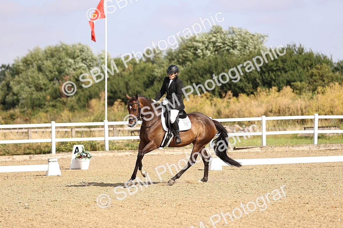 SBM_008573 - Novice 5 - 08.30-9.33