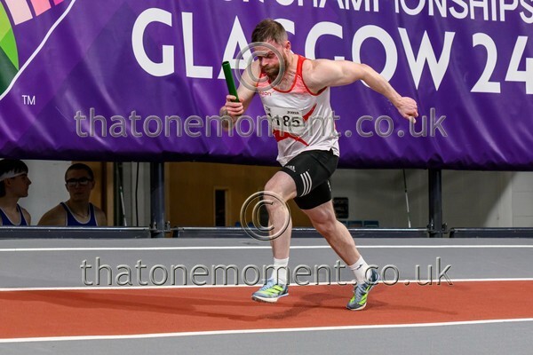 CombiMast25-914776 - Track Male Set One