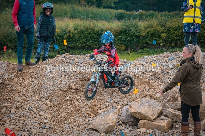 DSCF0539 - Ripon MC Trial 27/09- kids