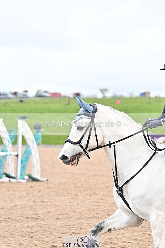 250414-112930-00558 - 90cm Round 1