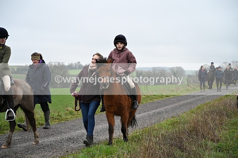 WJ7_9785 - Walk out..