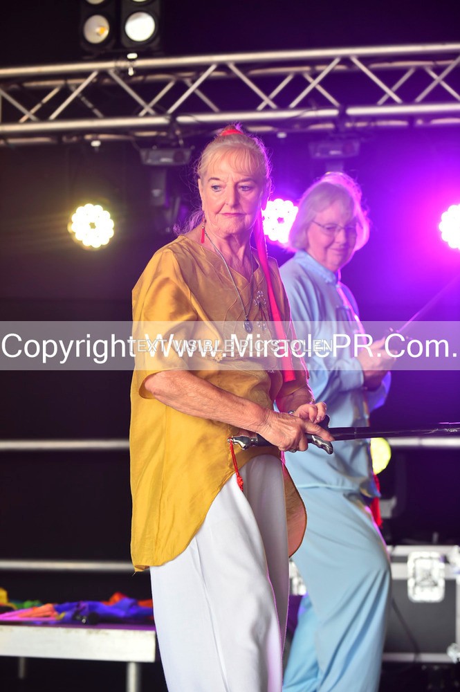 SH4_1591 - Tai Chi with Lisa Kay.