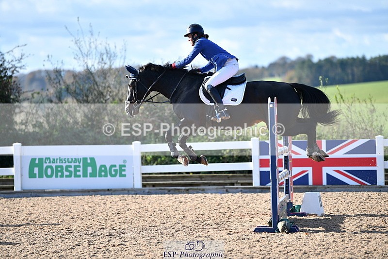 231110A-135022-00682 - Cls 5 Newcomers & 1.10m Open