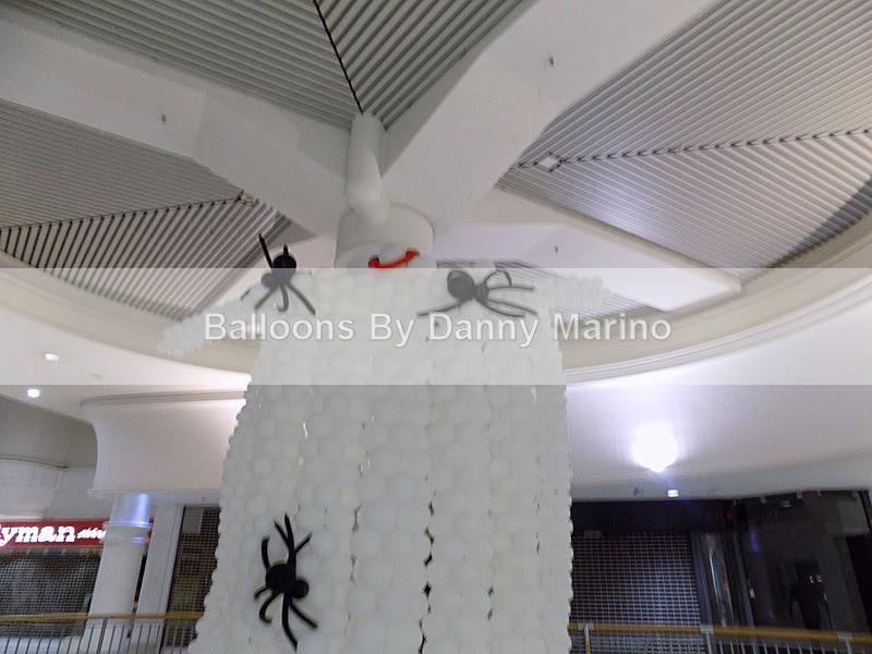 BIG Ghost - Balloon Sculptures