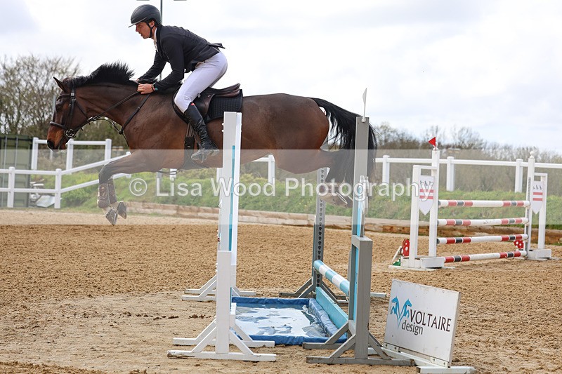 3E7A1967 - Class 7: Senior Newcomers/1.10m open