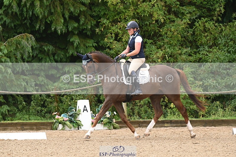 250719A-093940-03006 - 144-Verity.Perry-Vogue