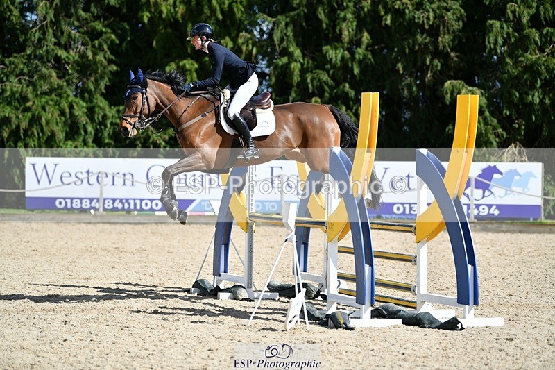 240324-131224-02819 - Cls 9 Snr 1.05m Open